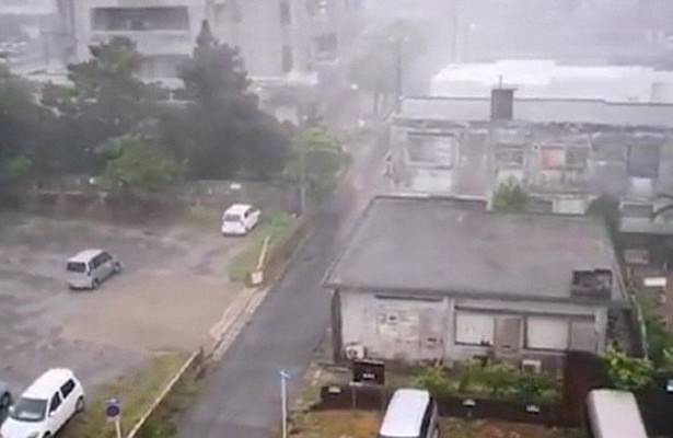 Япония приходит в себя после удара стихии