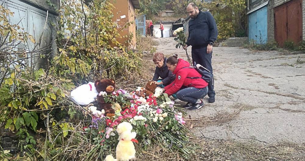 Власти Саратова поручили обезопасить дороги к школам после убийства девочки