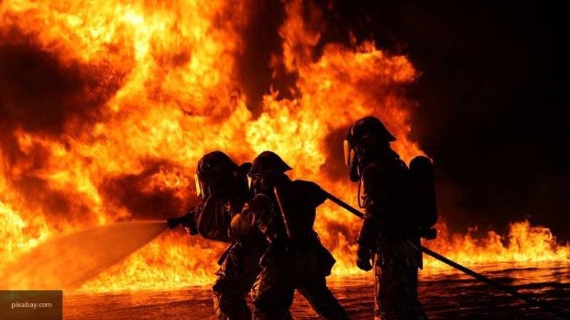 Пожар на кирпичном складе в Ленинградской области потушен