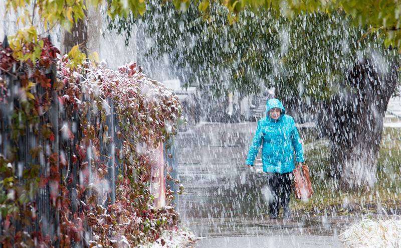 Дождь, снег и ветер: Гисметео о резком похолодании на предстоящей неделе