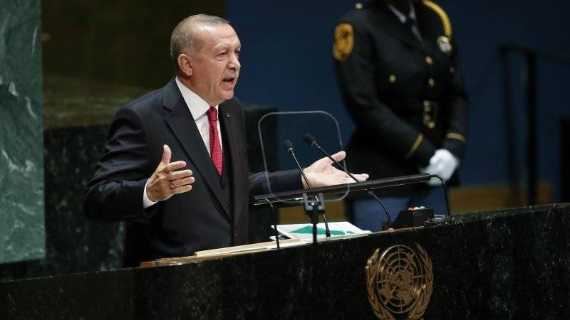 Турция не прекратит операцию против курдских боевиков после угроз санкциями