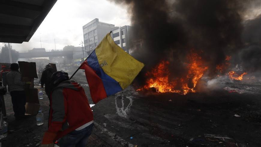 Президент Эквадора объявил в столице комендантский час