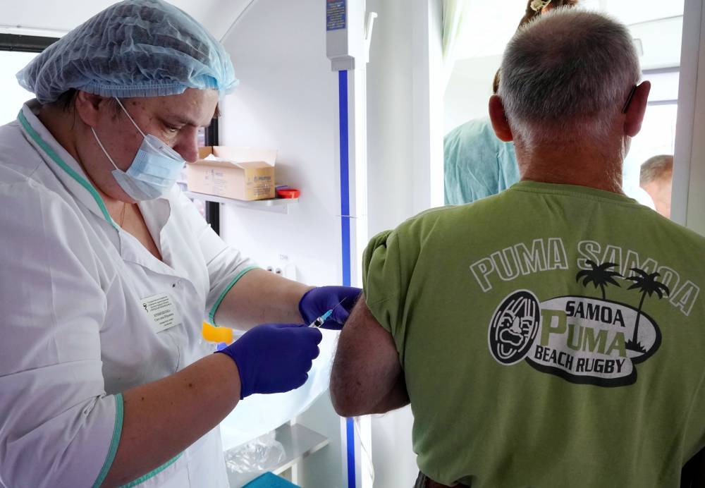 Сезон гриппа и ОРВИ начался на полмесяца раньше в России
