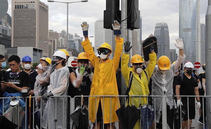 Гуаньча (Китай): правительство Гонконга осуждает акты насилия протестующих в масках