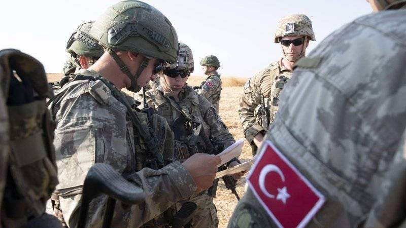 Турецкая армия пытается перекрыть стратегически важное шоссе М-4