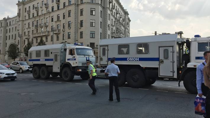 Полиция провела новые обыски у организаторов массовых беспорядков в Москве