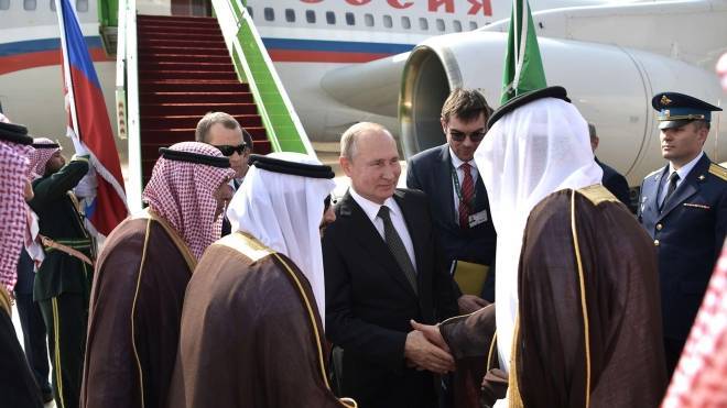 Россия и Саудовская Аравия подписали ряд двусторонних документов