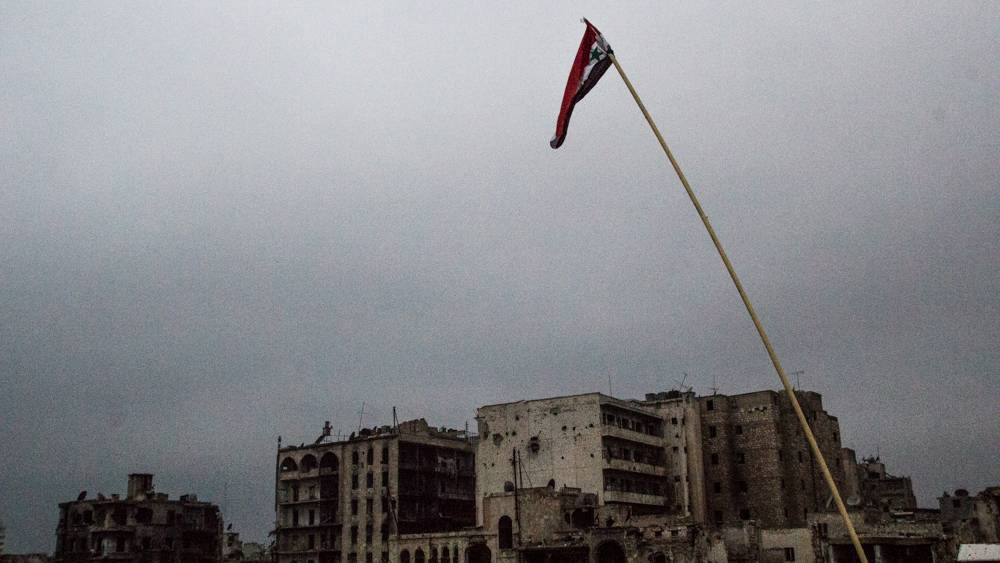 Сирийские флаги подняли в двух освобожденных от курдов городах САР