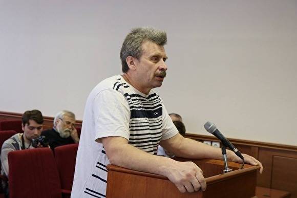 «Пишу на нарах». Организатор митинга против опроса о храме в Екатеринбурге обжаловал арест