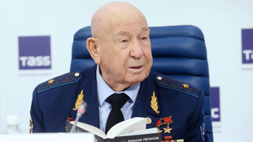 Путин назвал Леонова выдающимся представителем космонавтики