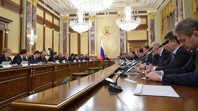 Медведев призвал губернаторов прекратить манипуляции со статистикой
