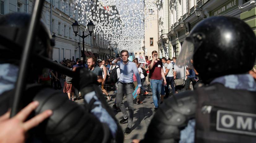 Двое подозреваемых по делу о беспорядках 27 июля в Москве скрылись