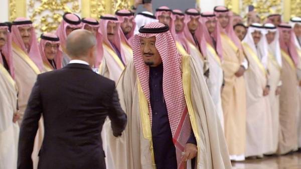 В порядке королевской очереди: Путину пожали руку десятки принцев КСА
