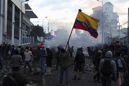 В Эквадоре ввели комендантский час