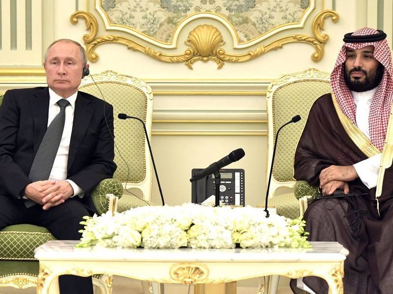 Песков: Путин подарил принцу Саудовской Аравии изделие из бивня мамонта