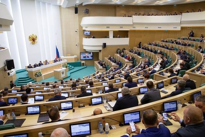 В Совфеде предложили рассмотреть вопрос стоимости нотариальных услуг для россиян
