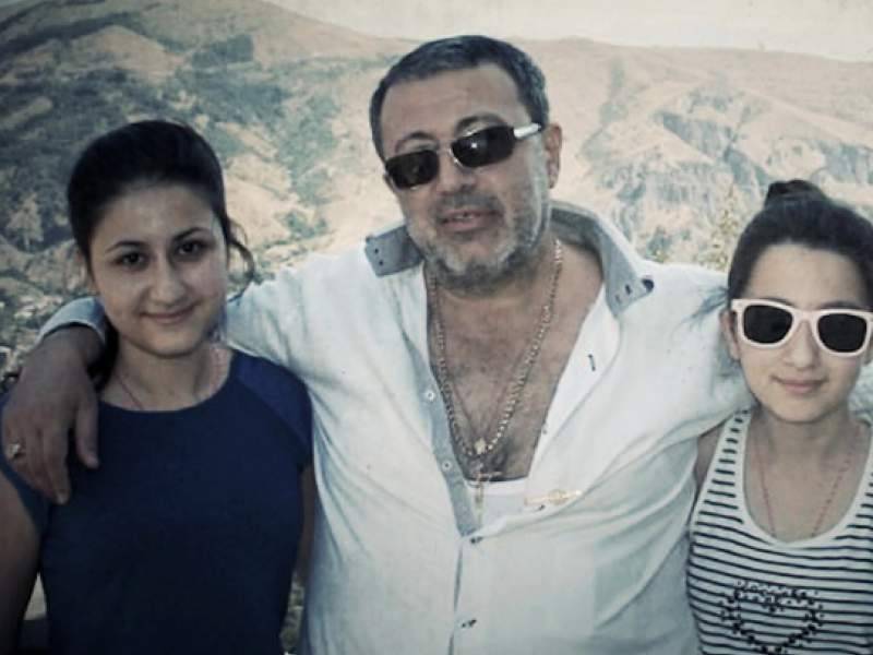"Унижал, совращал и лгал": эксперты составили портрет отца сестер Хачатурян