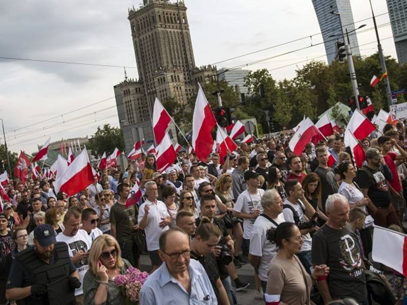 На парламентских выборах в Польше зафиксирована рекордная явка избирателей