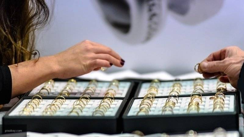 Минпромторг заявил, что спрос на ювелирные изделия в России сокращается