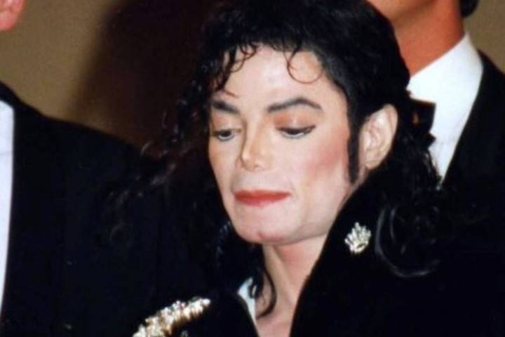 Элтон Джон назвал Майкла Джексона "душевнобольным, как Элвис"
