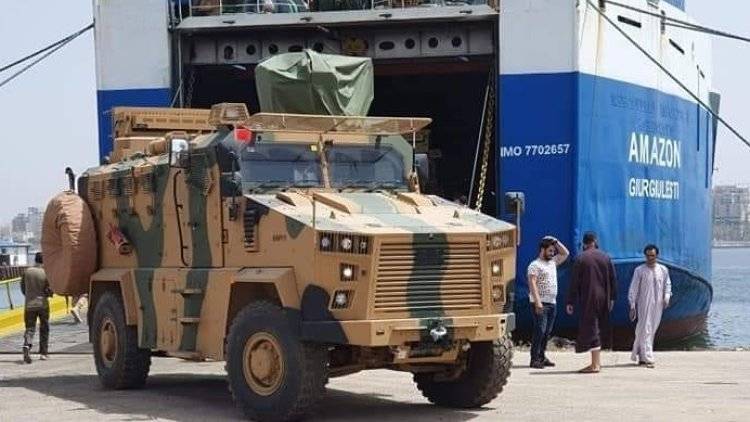Бандитов у власти в Триполи поддерживают поставки оружия из Турции