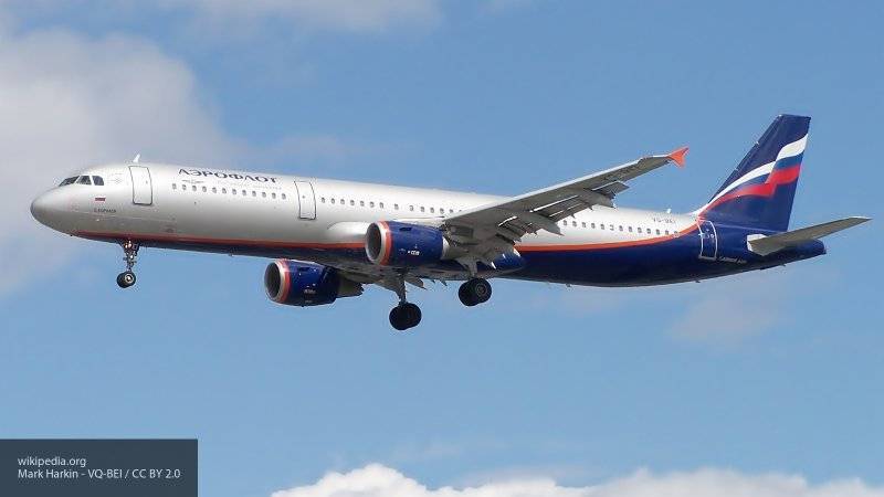 Вылетевший из Шереметьево самолет экстренно вернулся в аэропорт из-за отказа двигателя