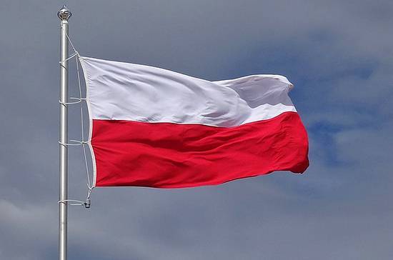 Правящая в Польше партия «Право и справедливость» сохранит свою позицию после выборов