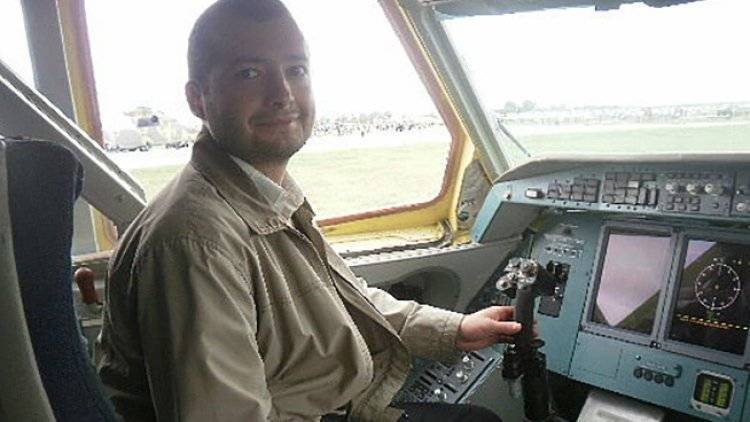 Героем рубрики ФАН о патриотах стал пилот Дамир Юсупов, спасший 233 жизни