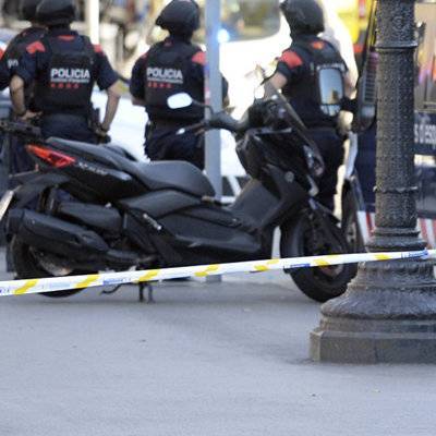 Каталонская полиция применила силу против участников протеста в аэропорту Барселоны