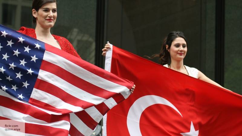 Турецкий эксперт оценил возможное влияние американских санкций на Анкару