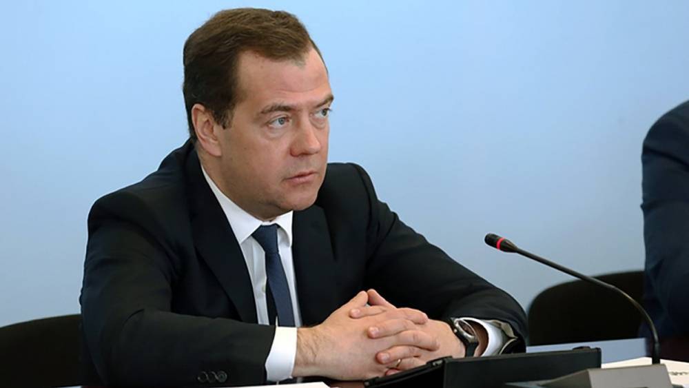 Медведев расширил список жизненно необходимых россиянам лекарств