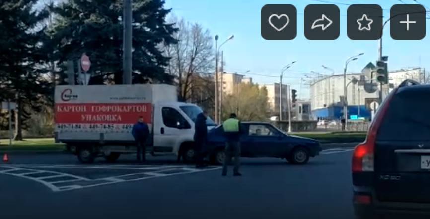 Водитель на «девятке» приехал из Владимира погостить в Петербург, а попал в аварию