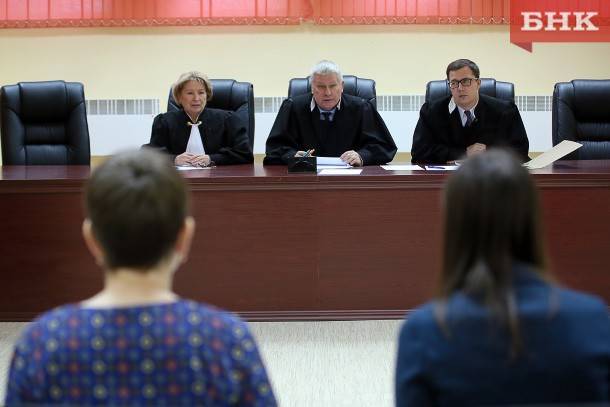 Жительница Усинска попросила проверить законность Дня Республики Коми