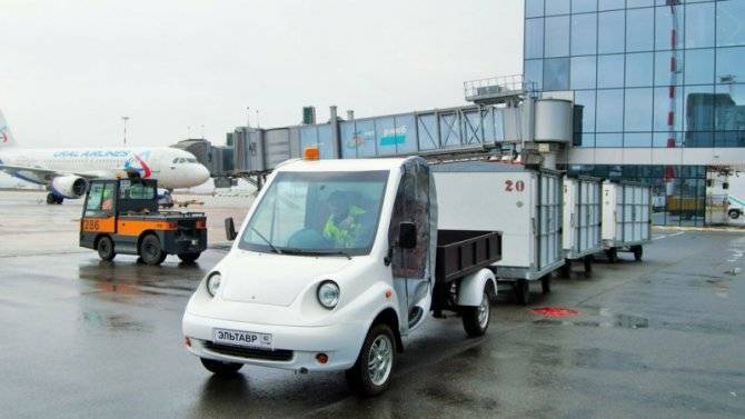 В&nbsp;аэропорту Симферополя испытали грузовой электромобиль