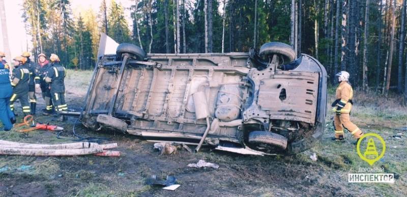 Появились кадры смертельного ДТП с микроавтобусом Peugeot на Скандинавском шоссе