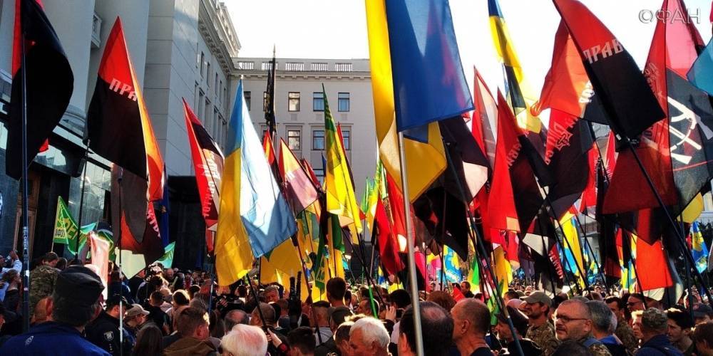 Украинские радикалы угрожают Зеленскому новым Майданом