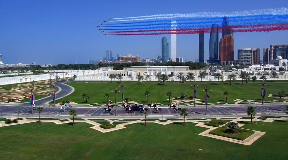 Триколор в небе над Абу-Даби: как встретили Путина в ОАЭ