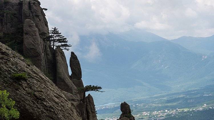 МЧС спасли четверых туристов в крымских горах