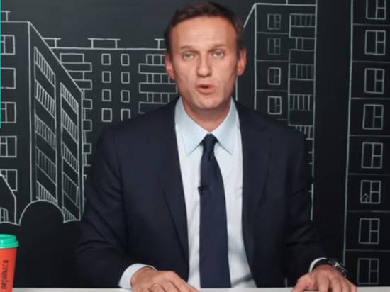 СК арестовал счета фонда Навального в банках