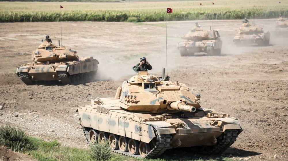 Турция не откажется от военной операции против курдов в Сирии из-за санкций США