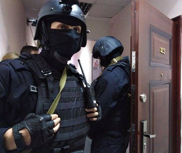 Силовики начали обыски в офисе ФБК в Москве: ломают дверь, заклеили камеры наблюдения