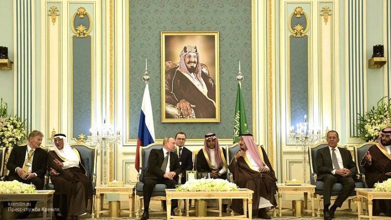 Россия и Саудовская Аравия подписали соглашение об упрощении выдачи виз
