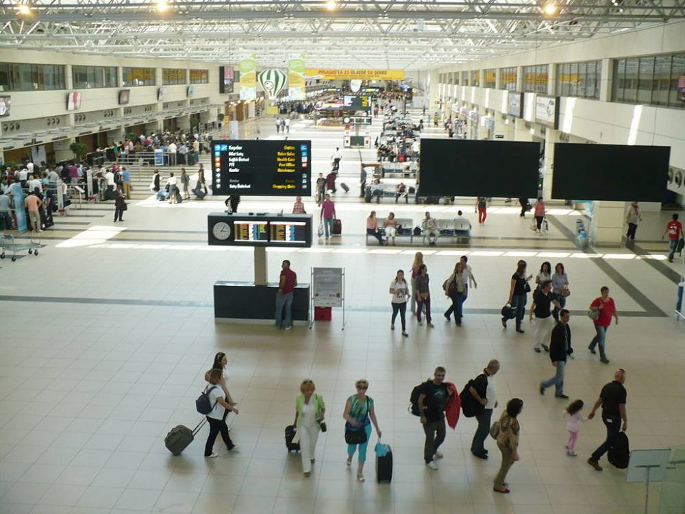 В аэропорту Барселоны из-за акции протеста задерживают рейсы