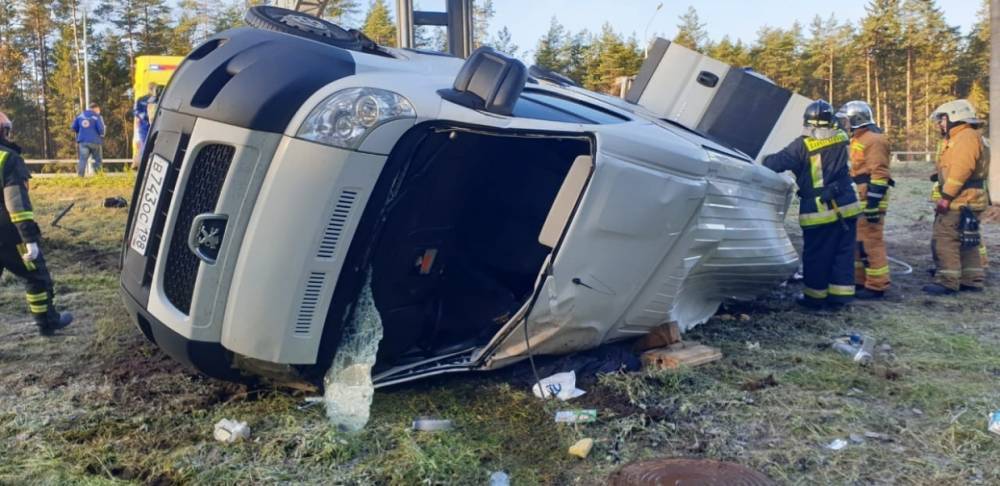 По факту аварии с микроавтобусом на Скандинавском шоссе возбудили уголовное дело