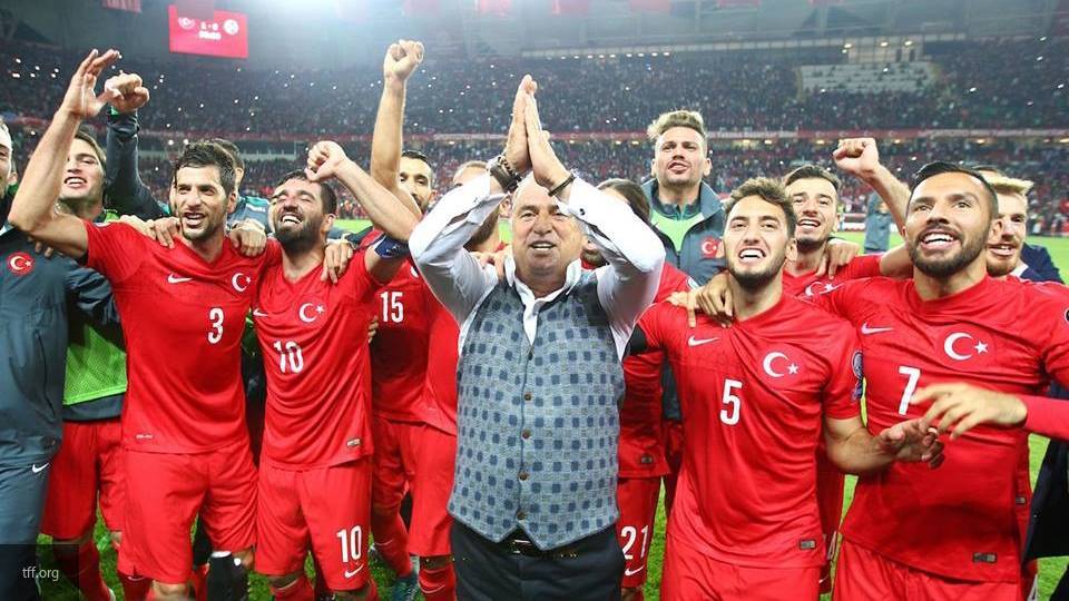 Турецкие футболисты поддержали армейскую операцию в Сирии против курдов