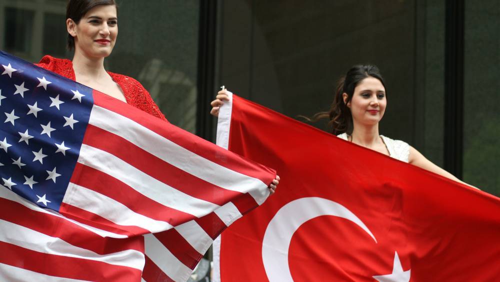 Турция не боится санкций США и продолжает операцию против курдов