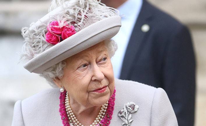 Китайские читатели о королеве Елизавете: она всегда тайно толкала страну к Брекситу