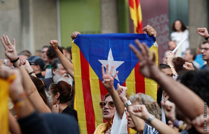 Суд Испании приговорили лидеров движения за отделение Каталонии к реальным срокам