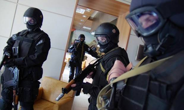 Силовики снова пришли с обыском в московский офис Фонда борьбы с коррупцией