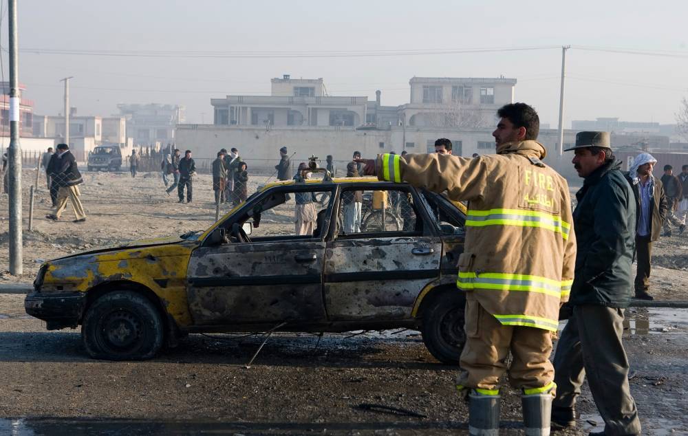 Два человека погибли и 26 пострадали после теракта в Афганистане